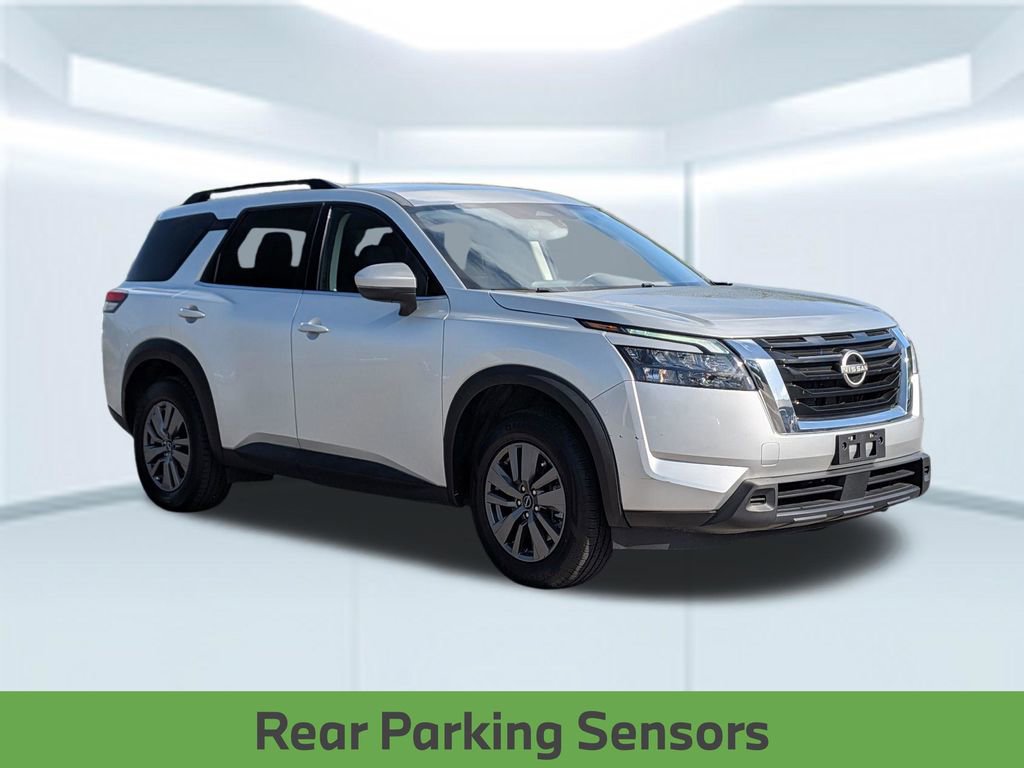 Used 2024 Nissan Pathfinder SV image 10