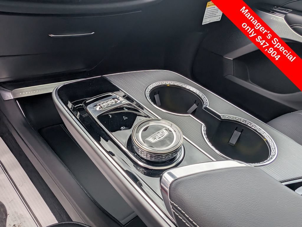 Used 2025 Cadillac Lyriq Luxury w/ LPO, Floor Liner Package AWD/4WD image 21