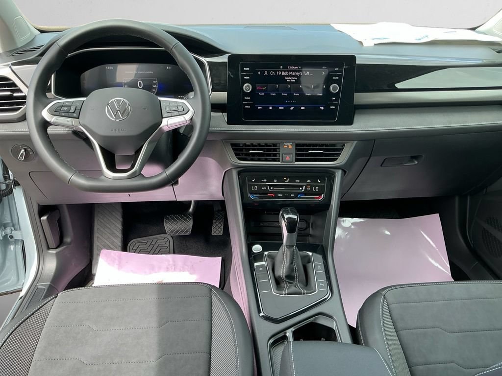 New 2026 Volkswagen Taos SE FWD image 10