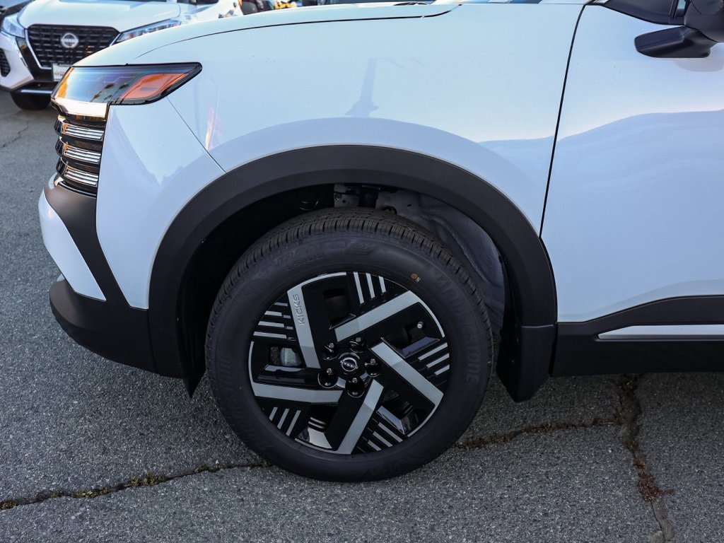 New 2026 Nissan Kicks SV image 11