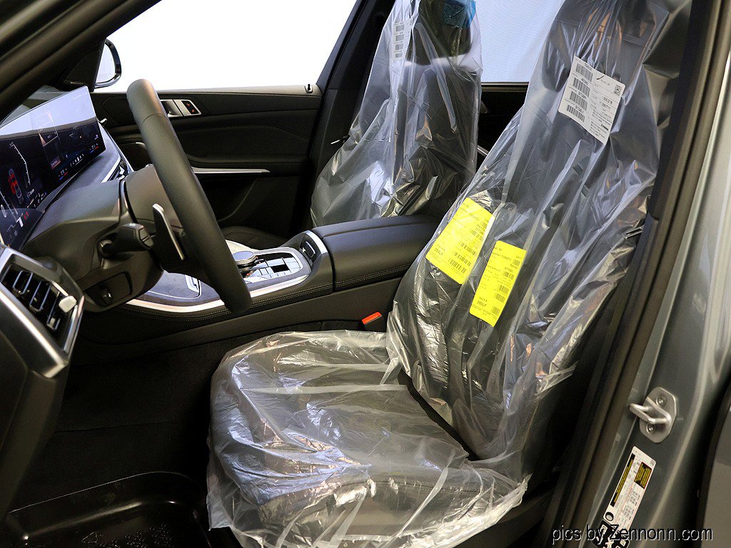 New 2026 BMW X5 xDrive40i w/ M Sport Package AWD/4WD image 10