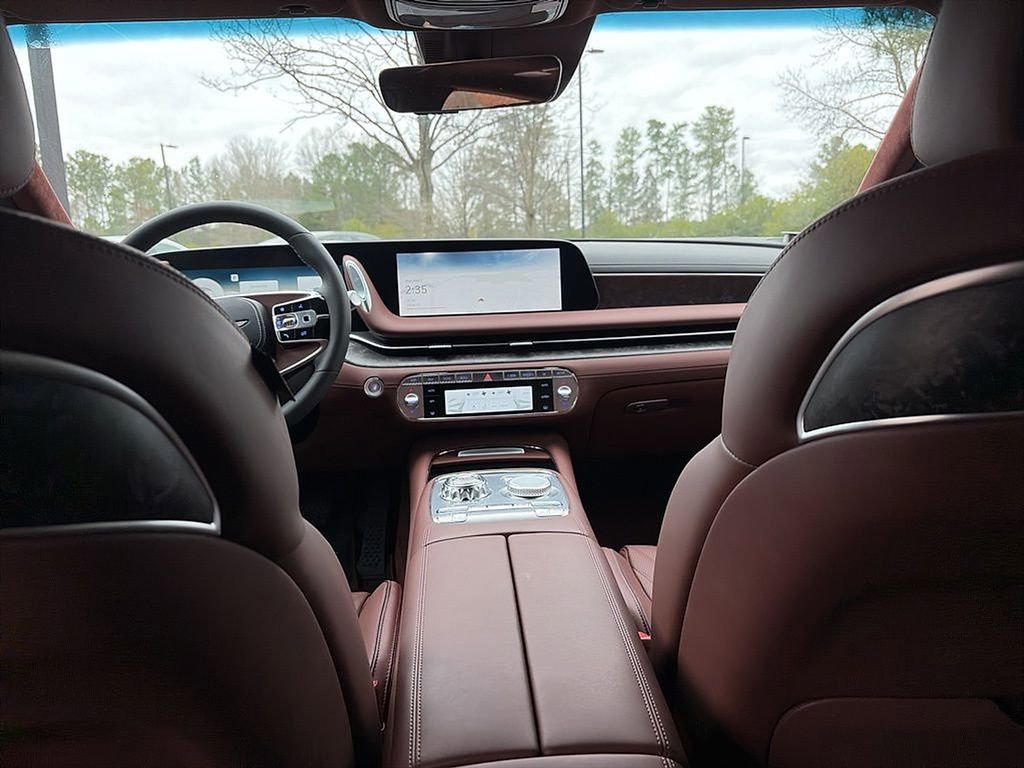 Used 2025 Genesis G90 3.5T image 6