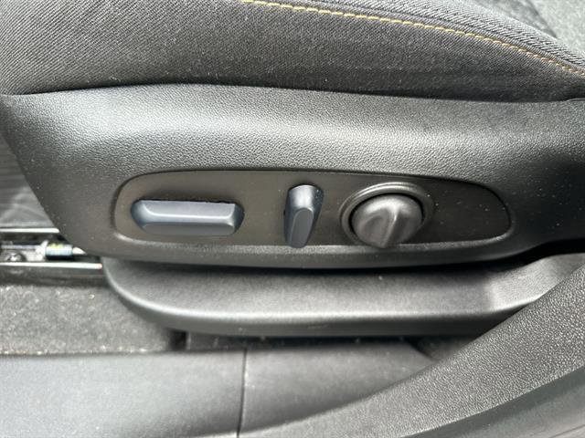 Used 2024 Chevrolet Equinox LT FWD image 37