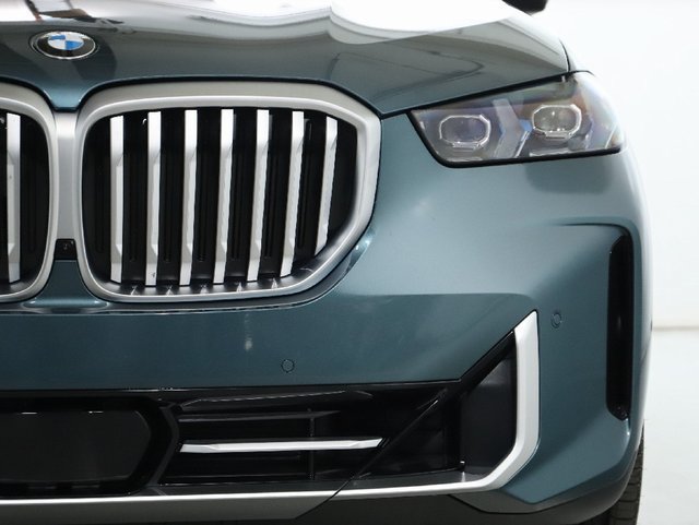 Used 2026 BMW X5 xDrive40i AWD/4WD image 9