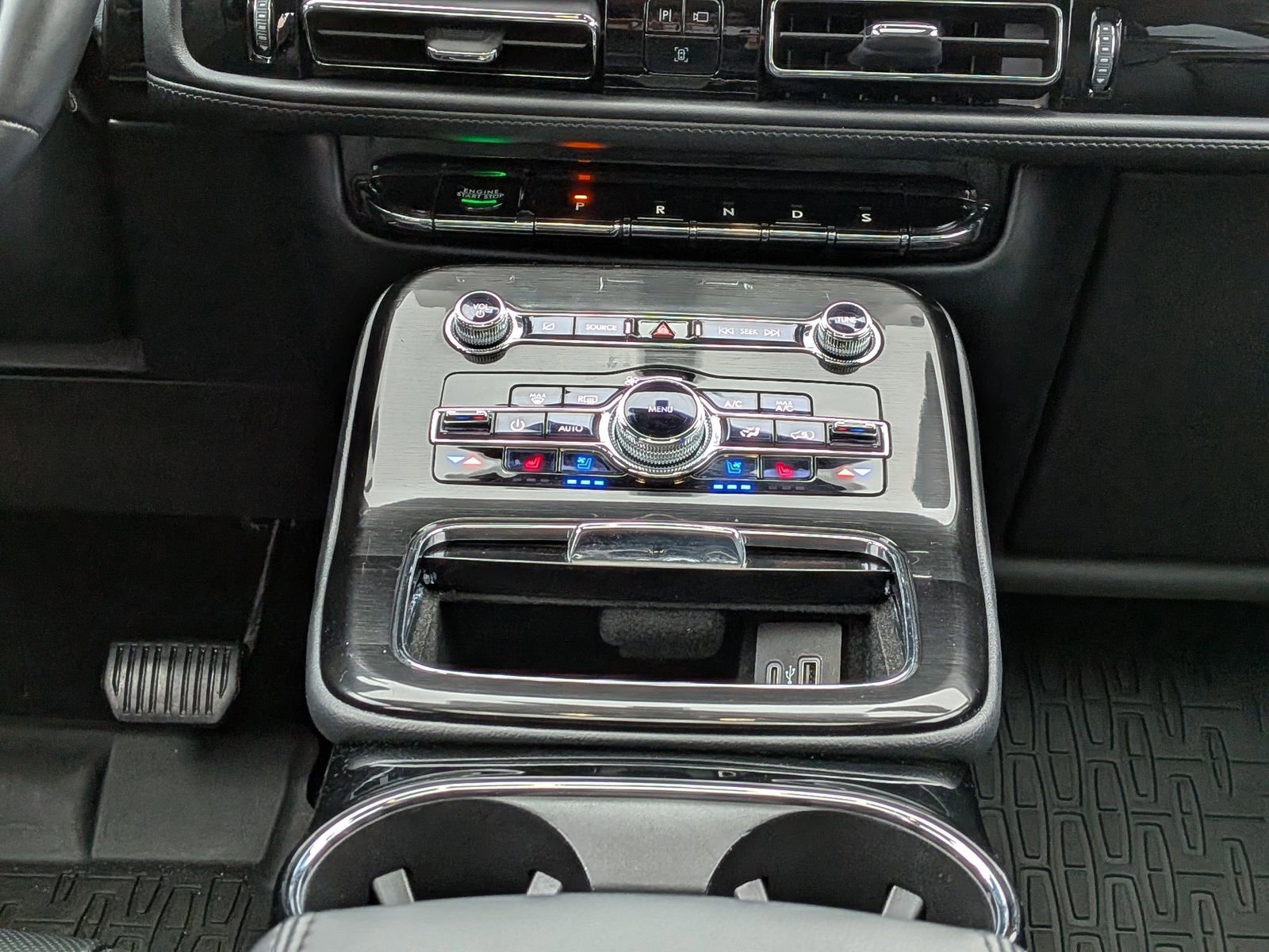 Certified 2023 Lincoln Nautilus Reserve w/ Monochromatic Package image 22