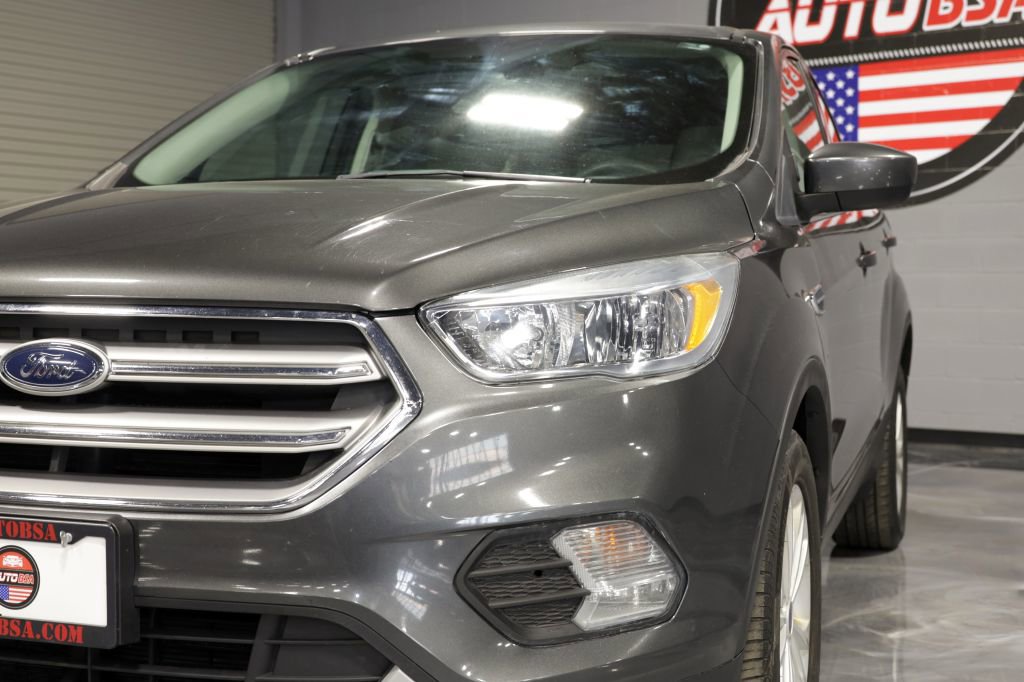 Used 2017 Ford Escape SE w/ SE Cold Weather Package image 29