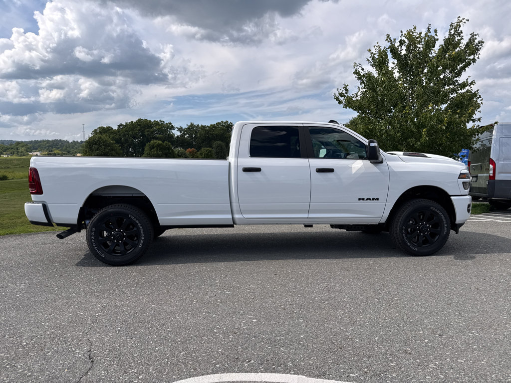 New 2026 RAM 3500 Big Horn AWD/4WD image 14