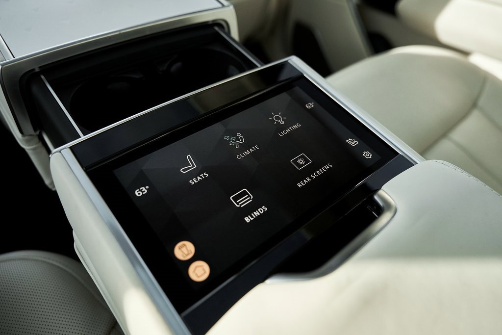 Used 2024 Land Rover Range Rover SV image 55