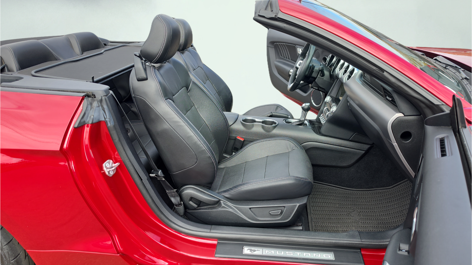Used 2020 Ford Mustang GT Premium w/ Ford Safe & Smart Package RWD image 18