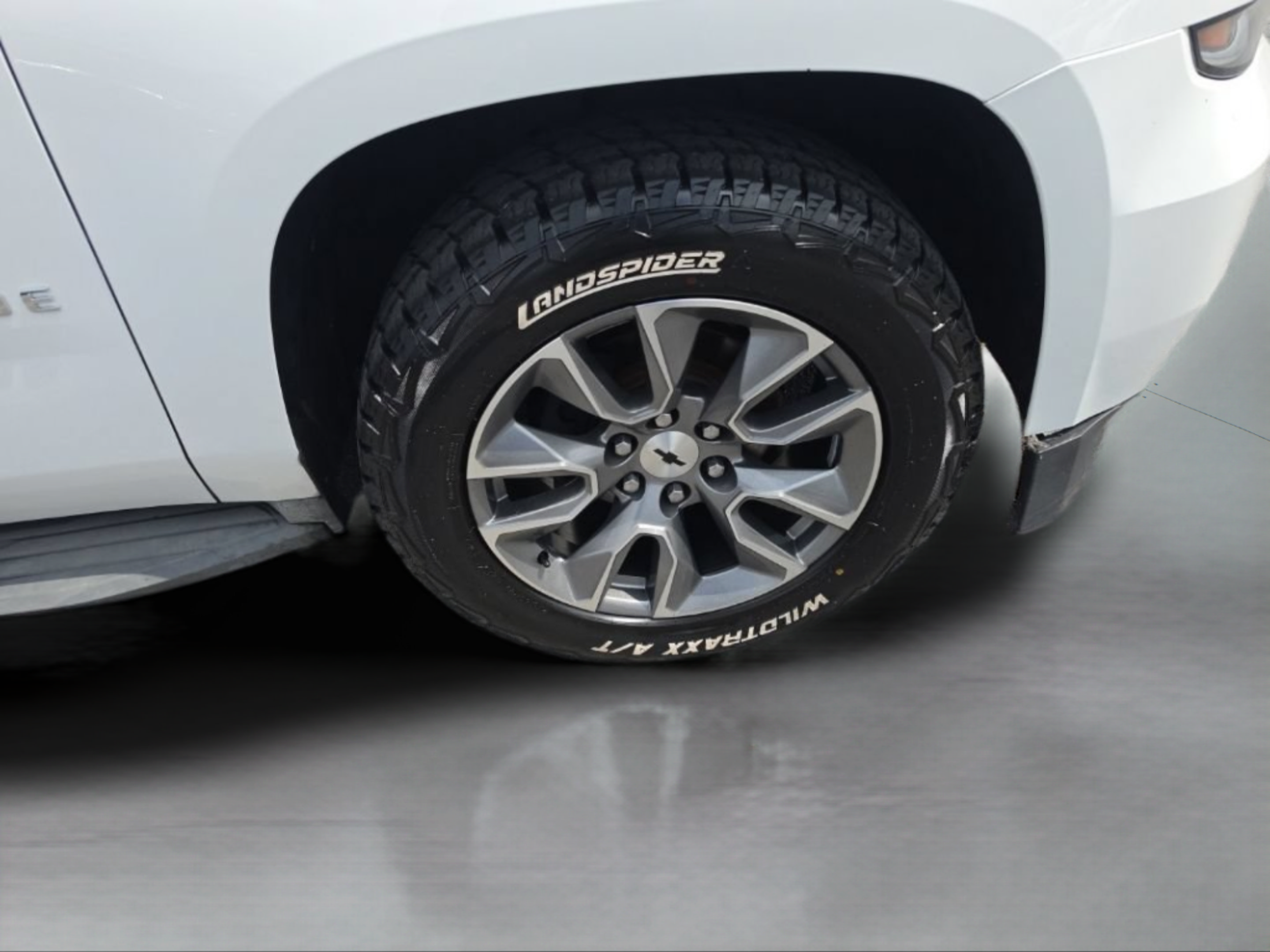 Used 2015 Chevrolet Tahoe LT RWD image 17