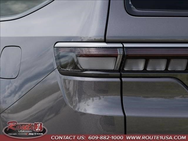 New 2026 Jeep Grand Wagoneer L 4WD w/ Premium Group I image 10