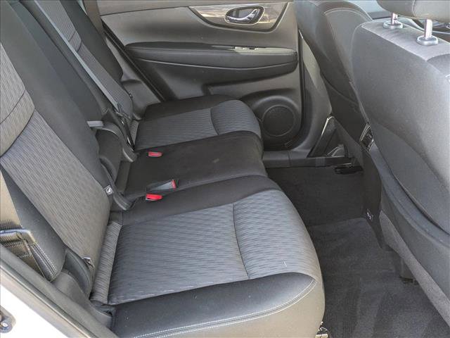 Used 2020 Nissan Rogue SV AWD/4WD image 19
