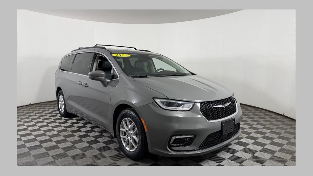 Used 2022 Chrysler Pacifica Touring-L