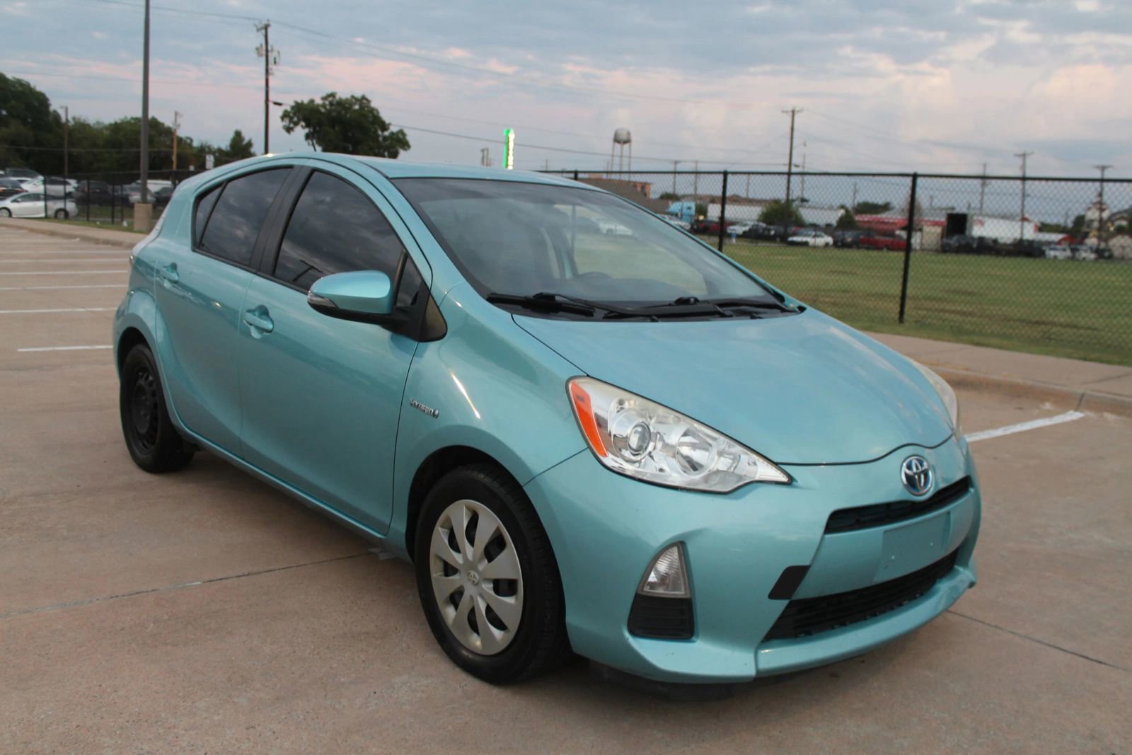 Used 2014 Toyota Prius C Two image 5