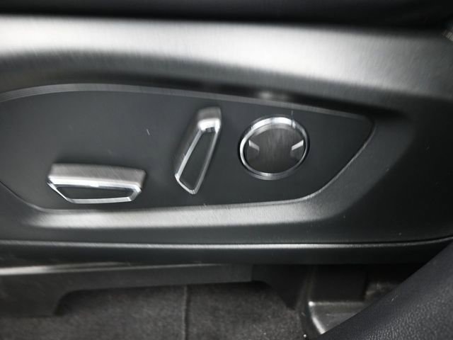 Used 2020 Ford Explorer Limited image 31