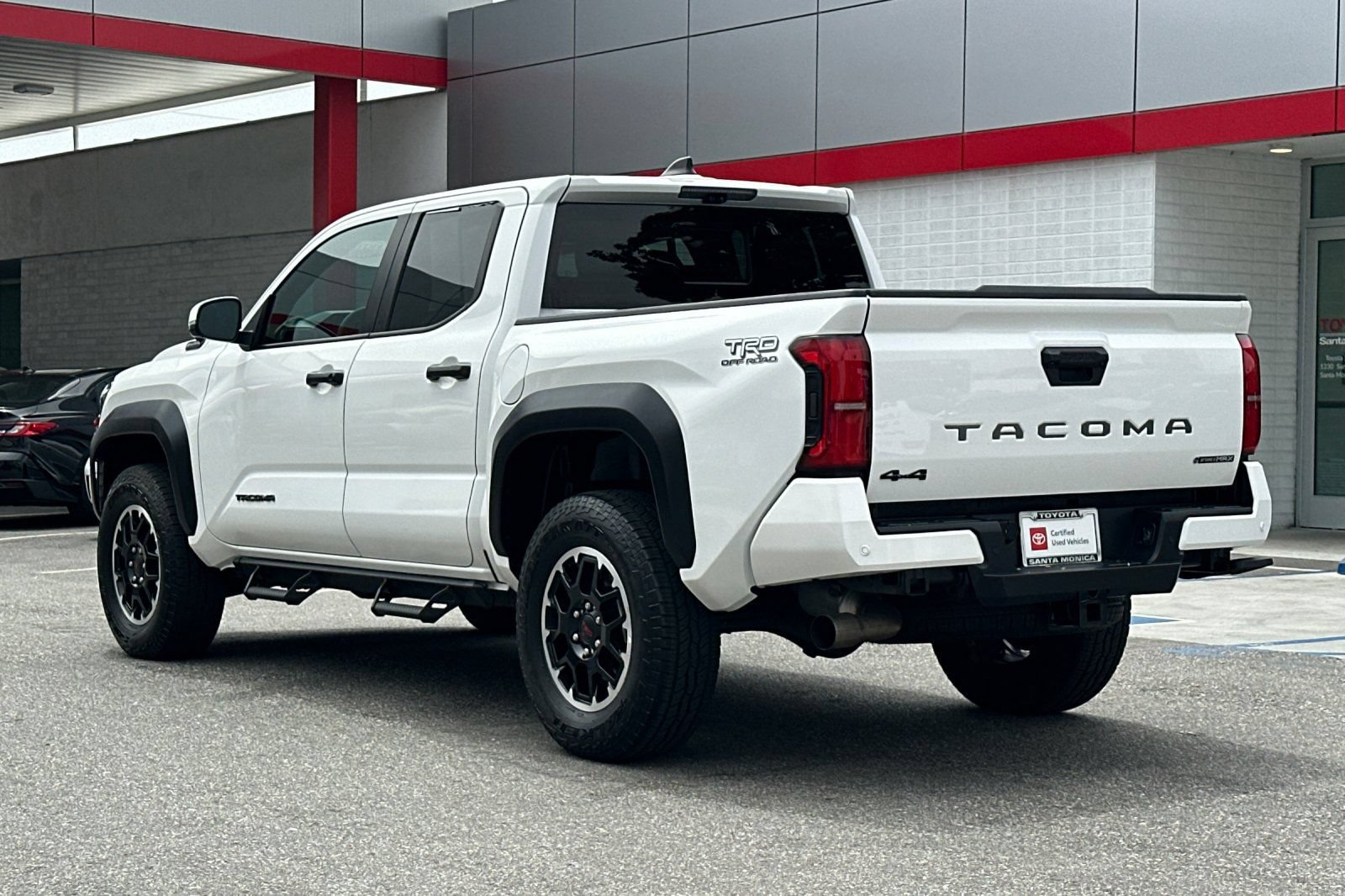 Certified 2025 Toyota Tacoma TRD Off-Road w/ TRD Off Road Premium Package AWD/4WD image 6