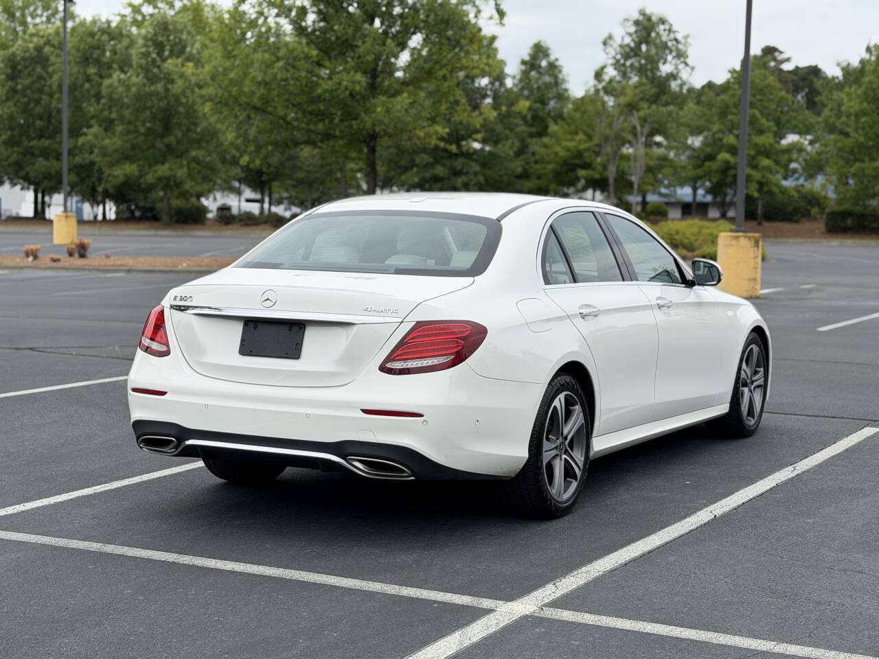 Used 2018 Mercedes-Benz E 300 4MATIC image 7