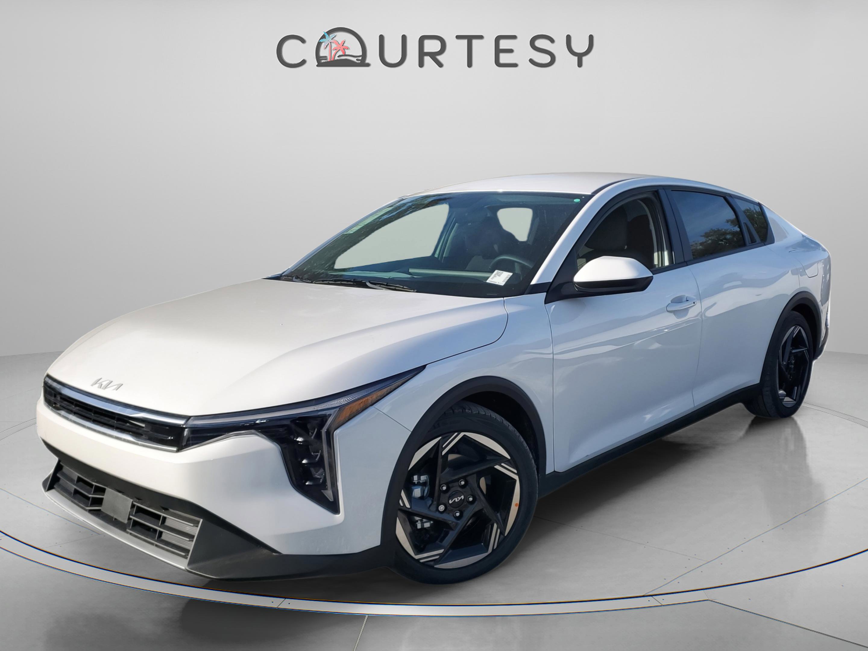 New 2025 Kia K4 EX image 1