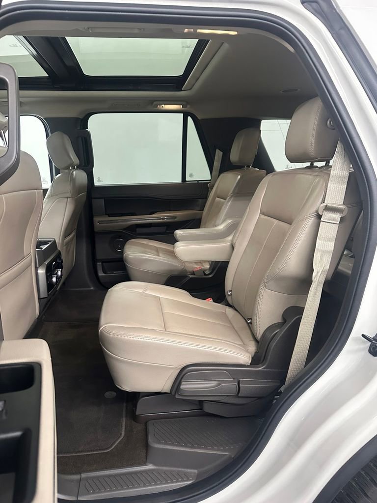Used 2020 Ford Expedition XLT w/ Equipment Group 202A image 30