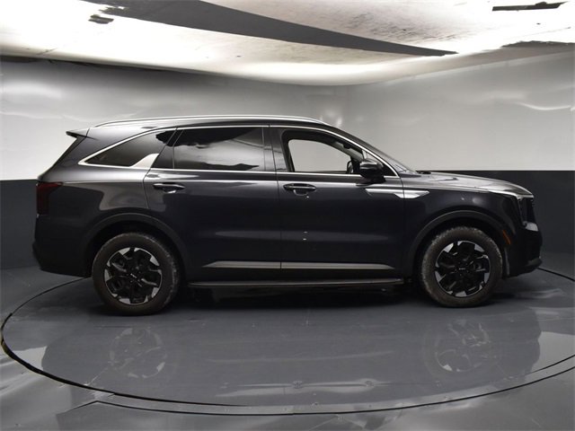 Certified 2025 Kia Sorento S w/ Panoramic Sunroof Package image 8