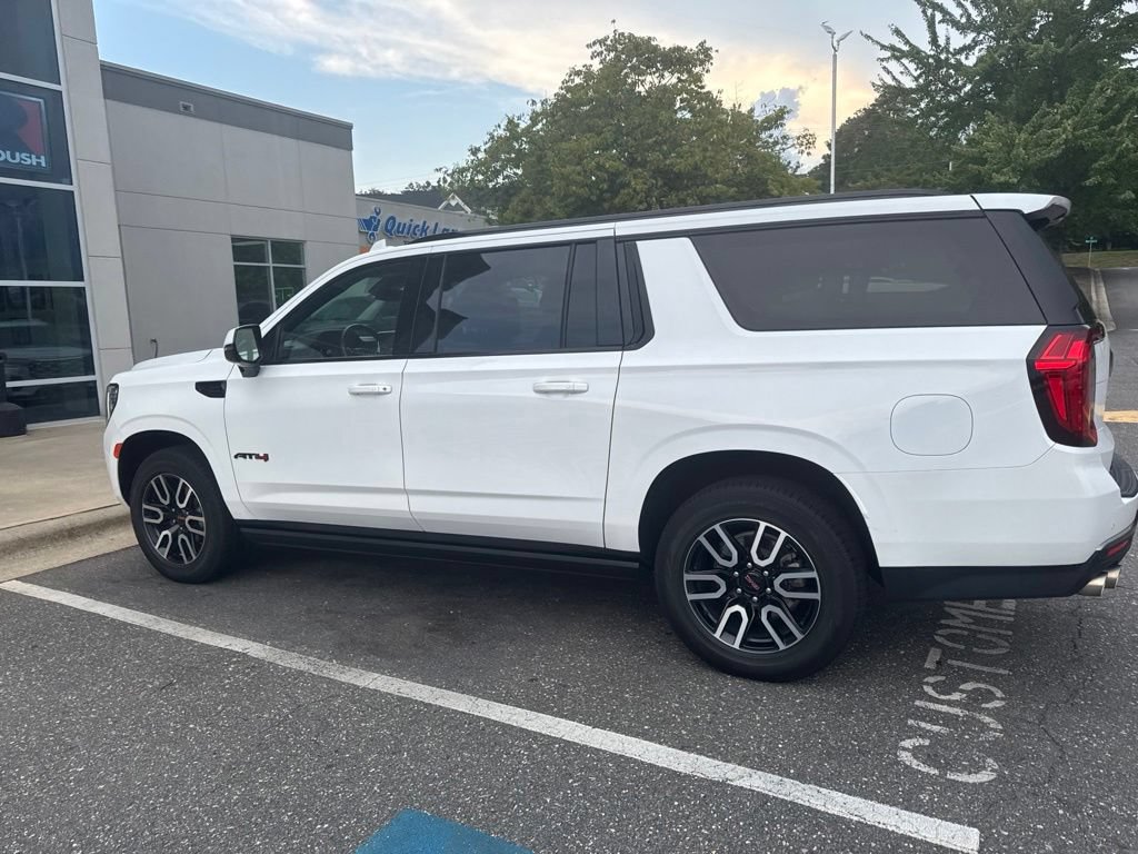 Used 2023 GMC Yukon XL AT4 w/ Max Trailering Package AWD/4WD image 9