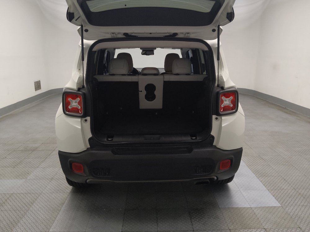 Used 2019 Jeep Renegade Limited w/ UConnect 8.4 Nav Group AWD/4WD image 29