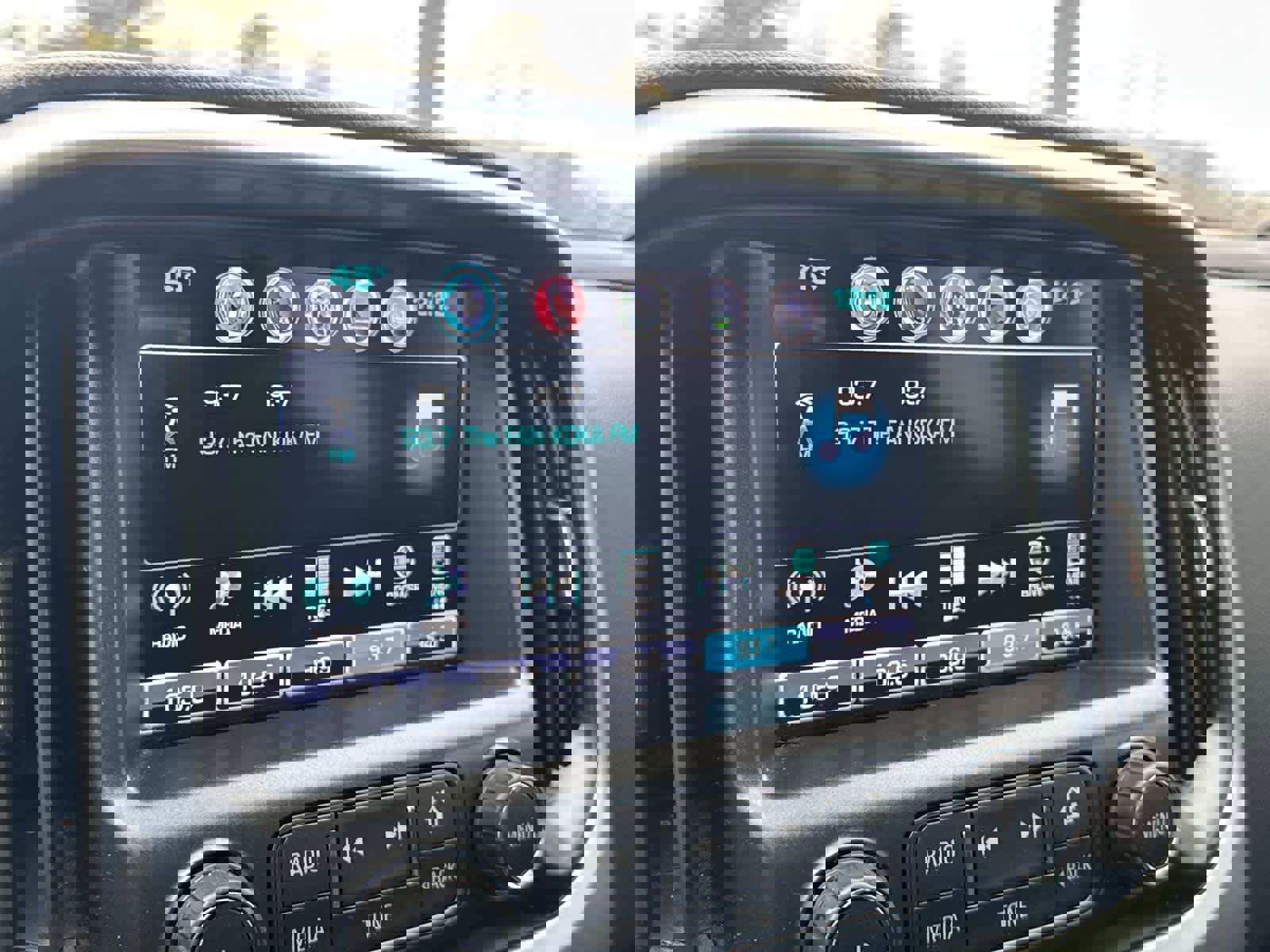 Used 2017 Chevrolet Colorado ZR2 image 17