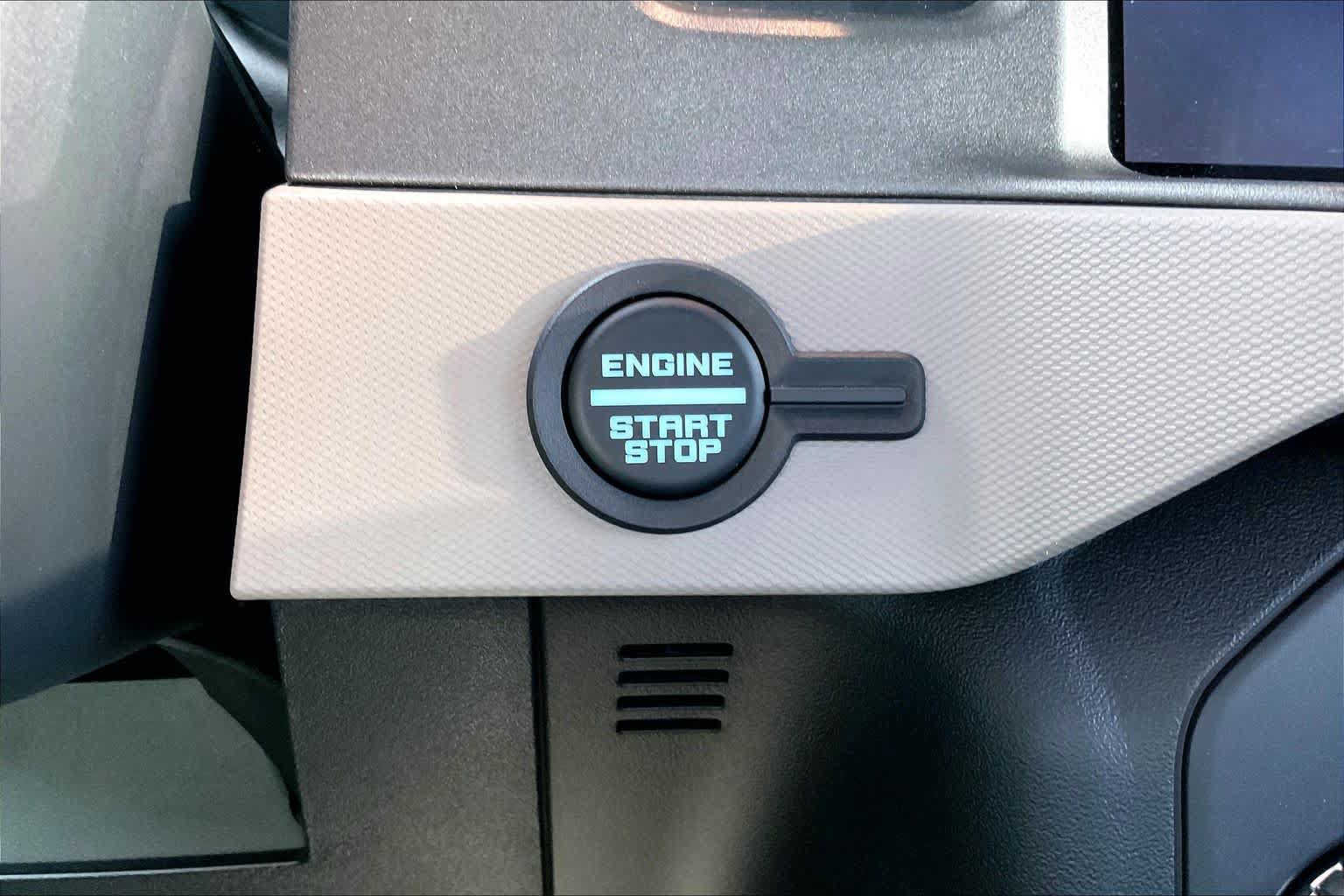 Used 2024 Ford Bronco Wildtrak AWD/4WD image 32