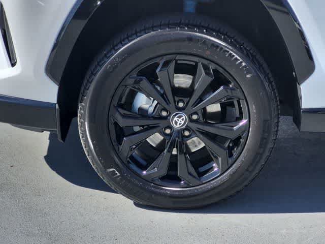 Used 2023 Toyota RAV4 XSE AWD/4WD image 13