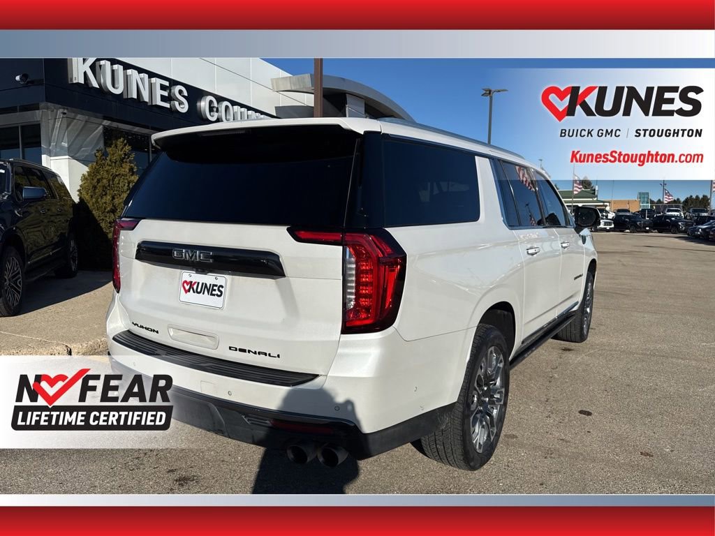 Used 2023 GMC Yukon XL Denali Ultimate image 11