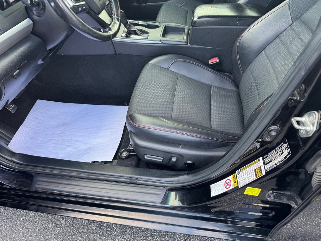 Used 2015 Toyota Camry LE image 22