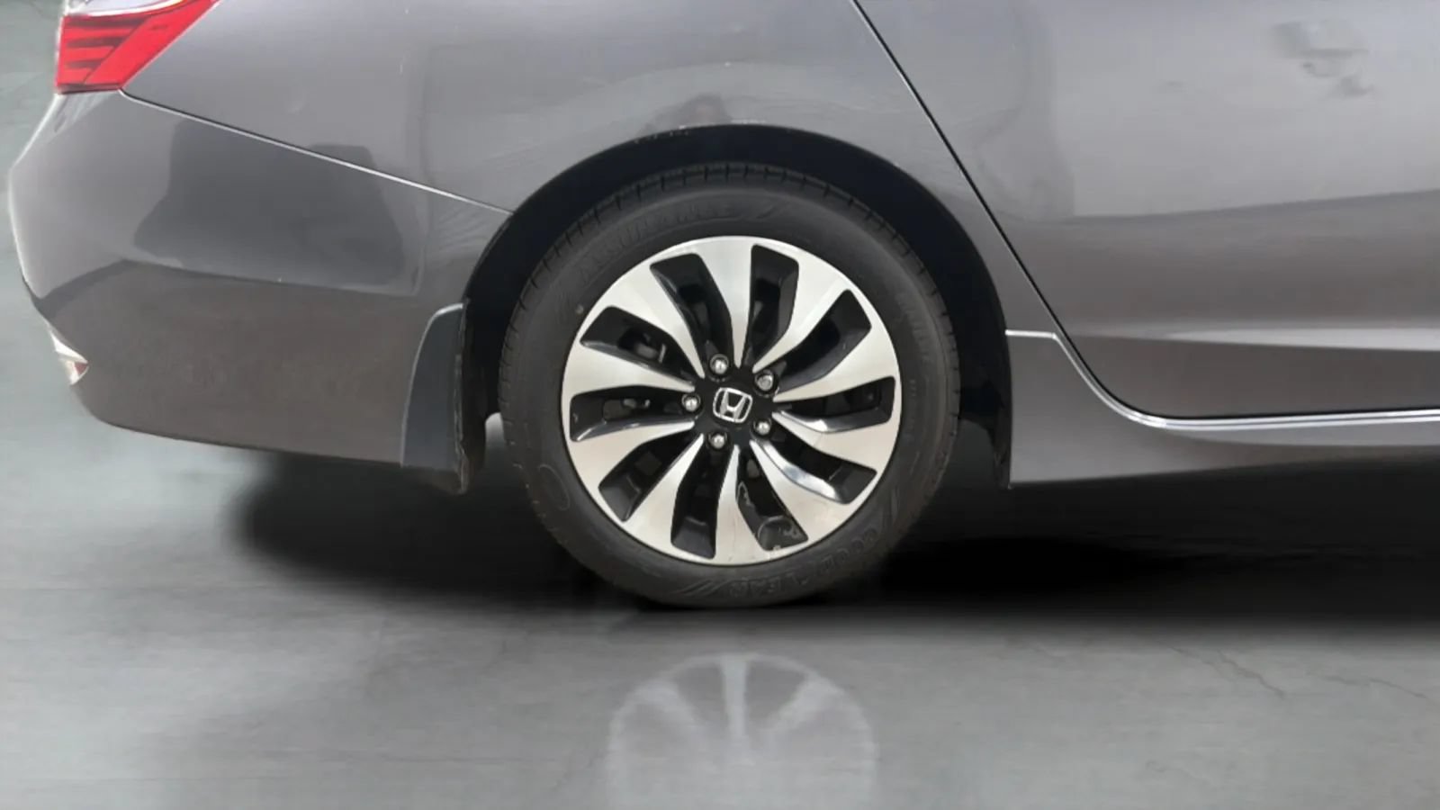 Used 2017 Honda Accord Touring image 25