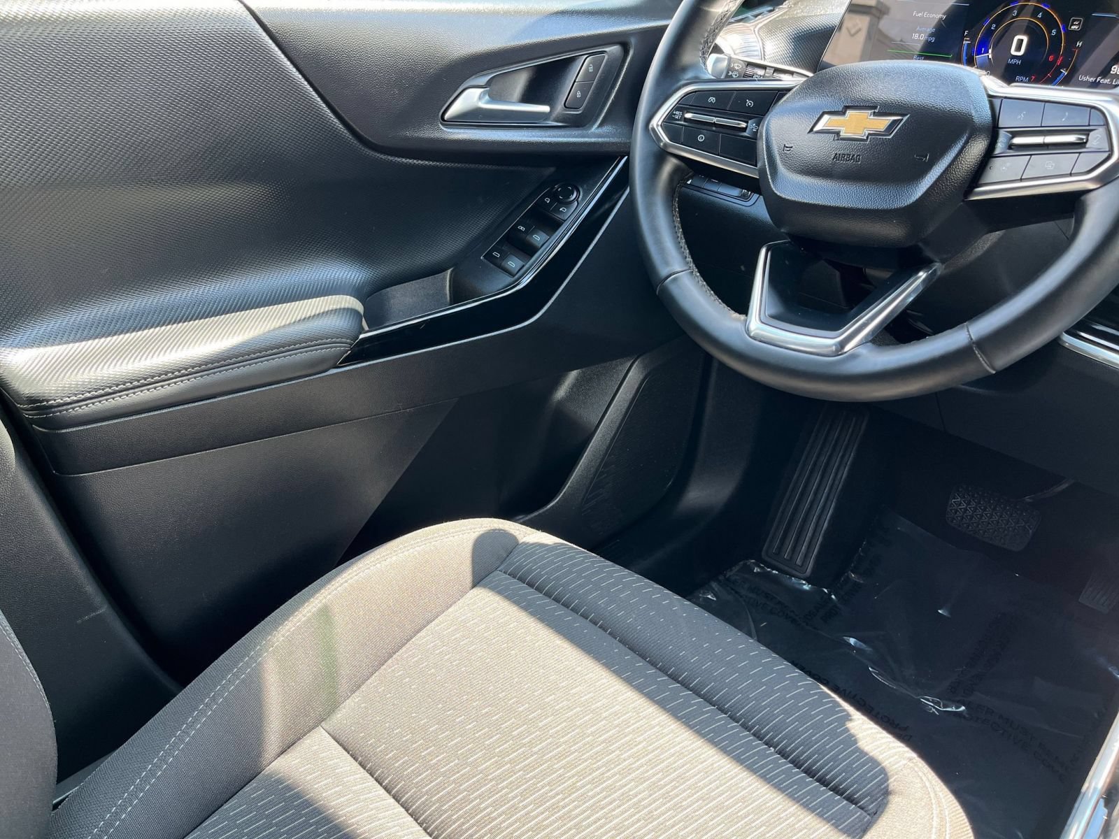 Used 2025 Chevrolet Equinox LT FWD image 39