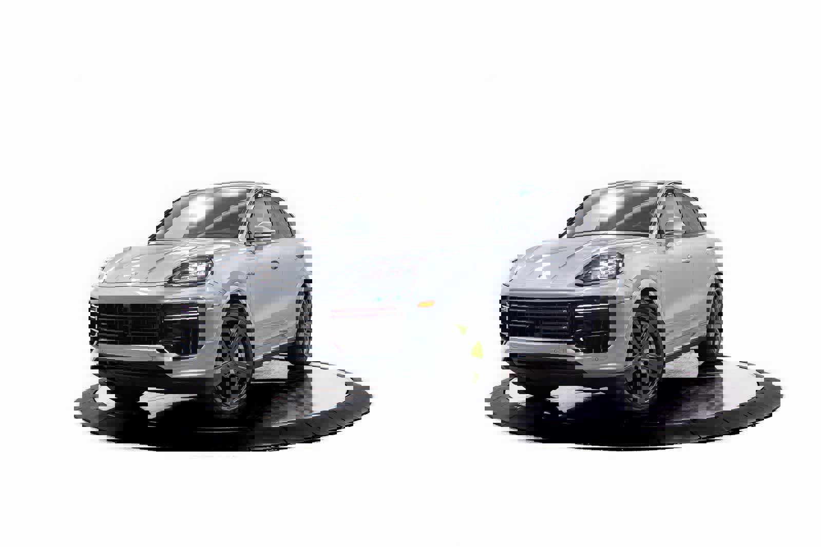 Certified 2025 Porsche Cayenne Turbo image 1