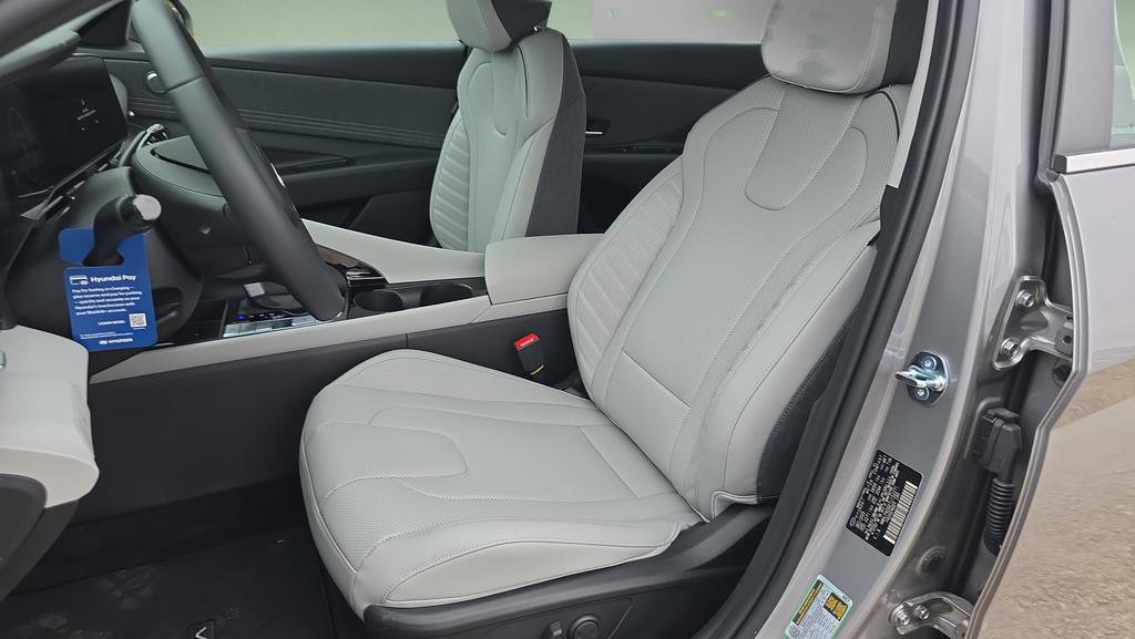 New 2026 Hyundai Elantra Limited FWD image 23