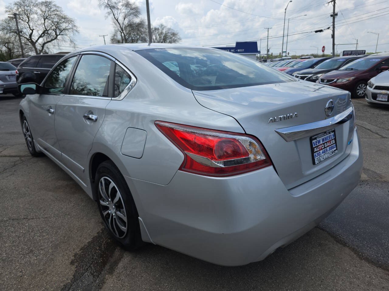 Used 2013 Nissan Altima 2.5 S FWD image 18