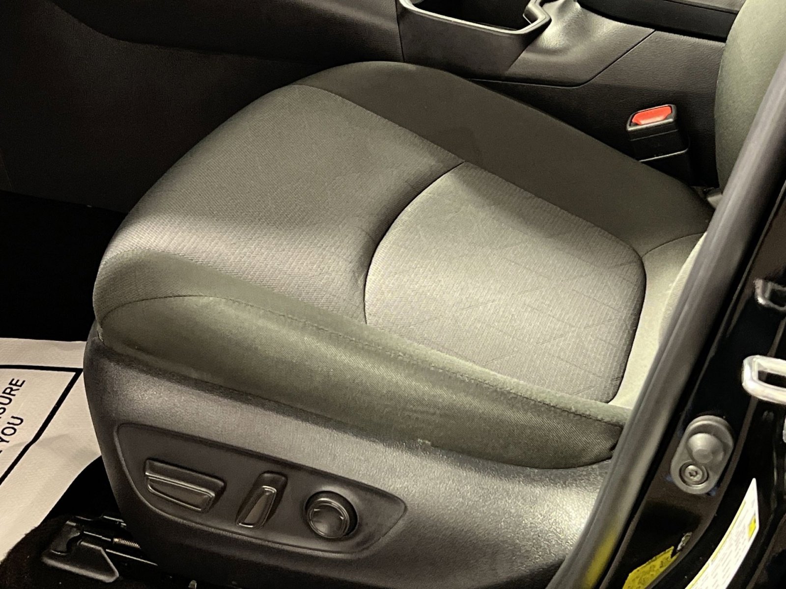 Used 2025 Toyota RAV4 XLE image 14