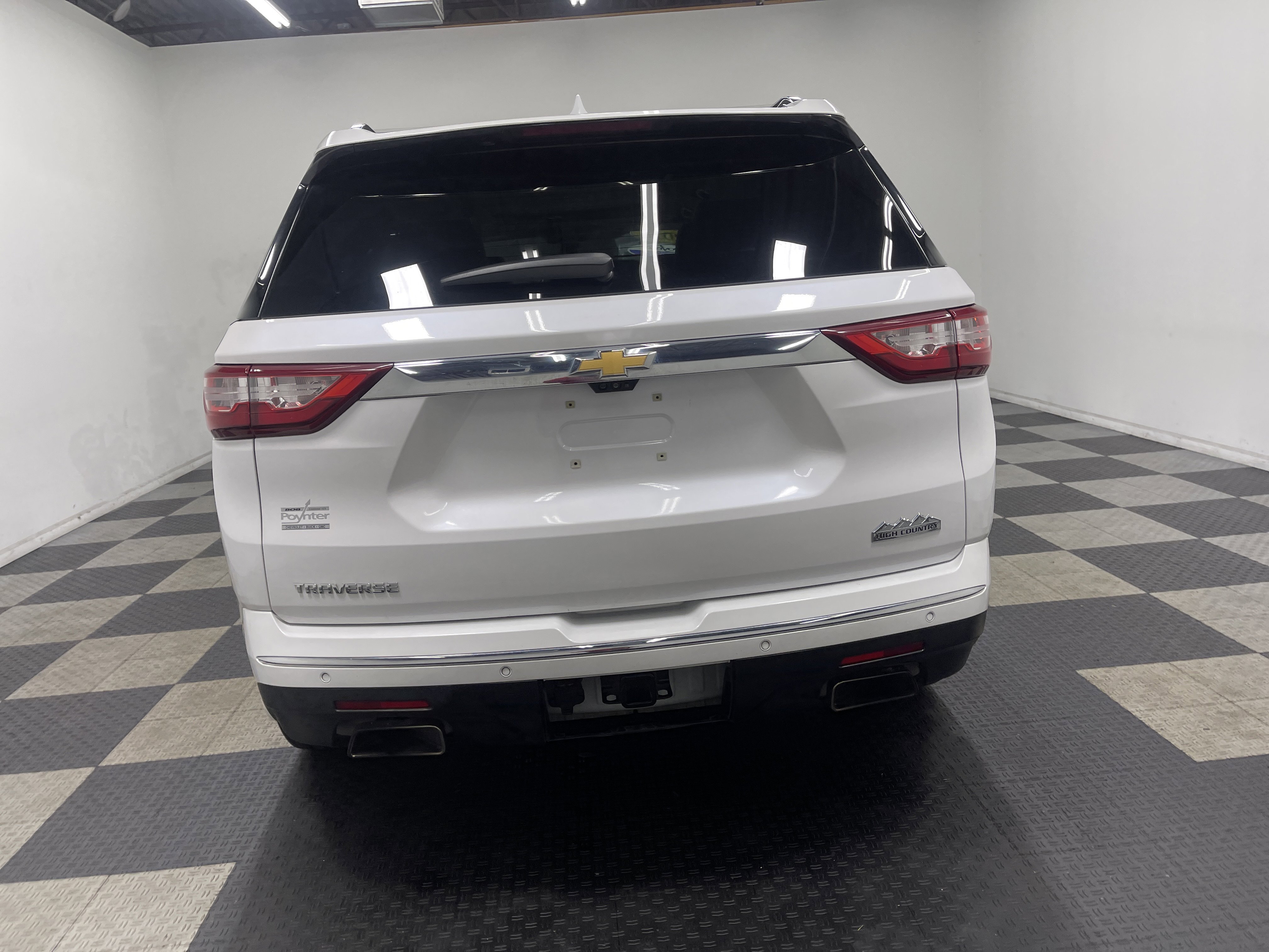 Used 2018 Chevrolet Traverse High Country image 3