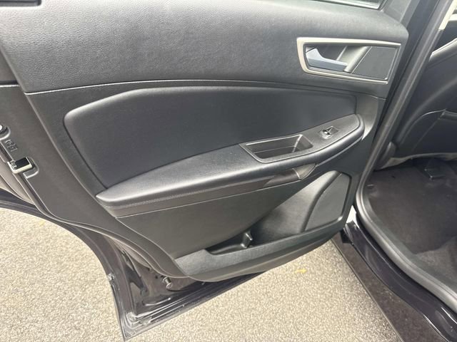 Used 2023 Ford Edge SEL image 17
