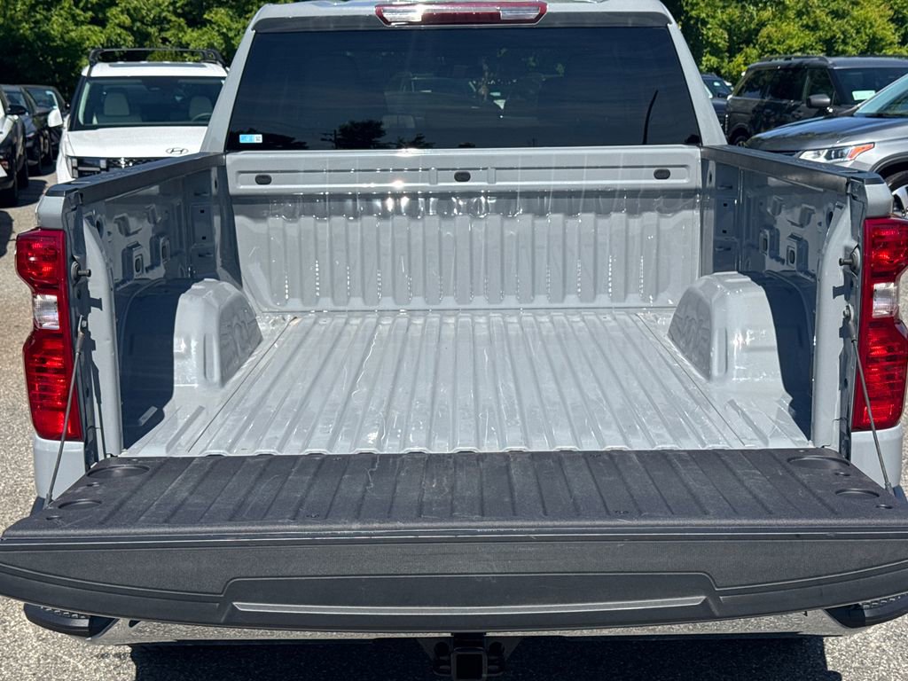 Used 2024 Chevrolet Silverado 1500 LT AWD/4WD image 18