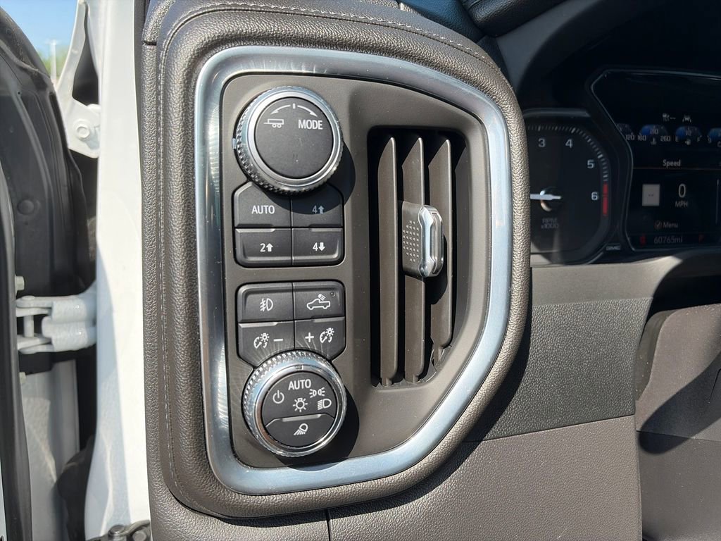 Used 2022 GMC Sierra 1500 Denali w/ Driver Alert Package II AWD/4WD image 19