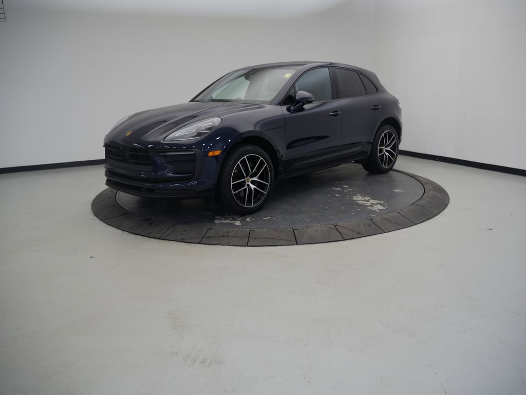 Certified 2023 Porsche Macan image 1