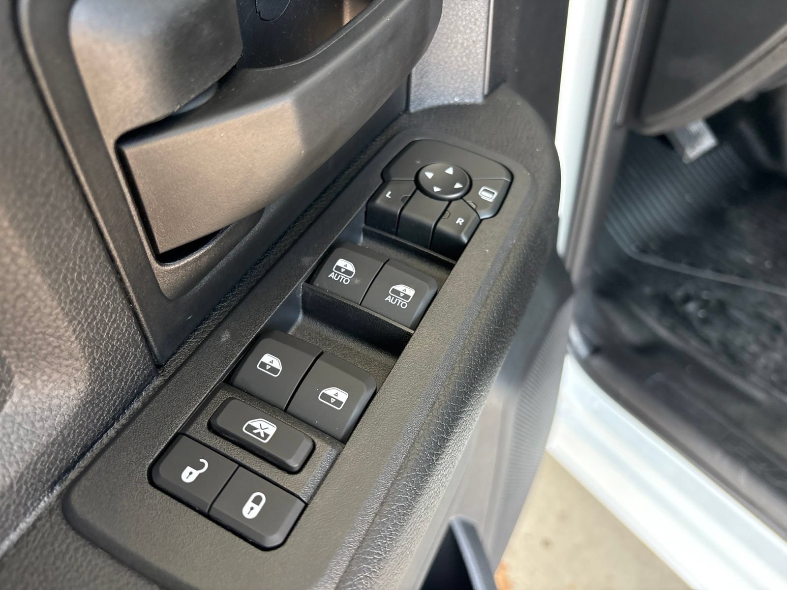 New 2027 RAM 3500 Tradesman AWD/4WD image 10