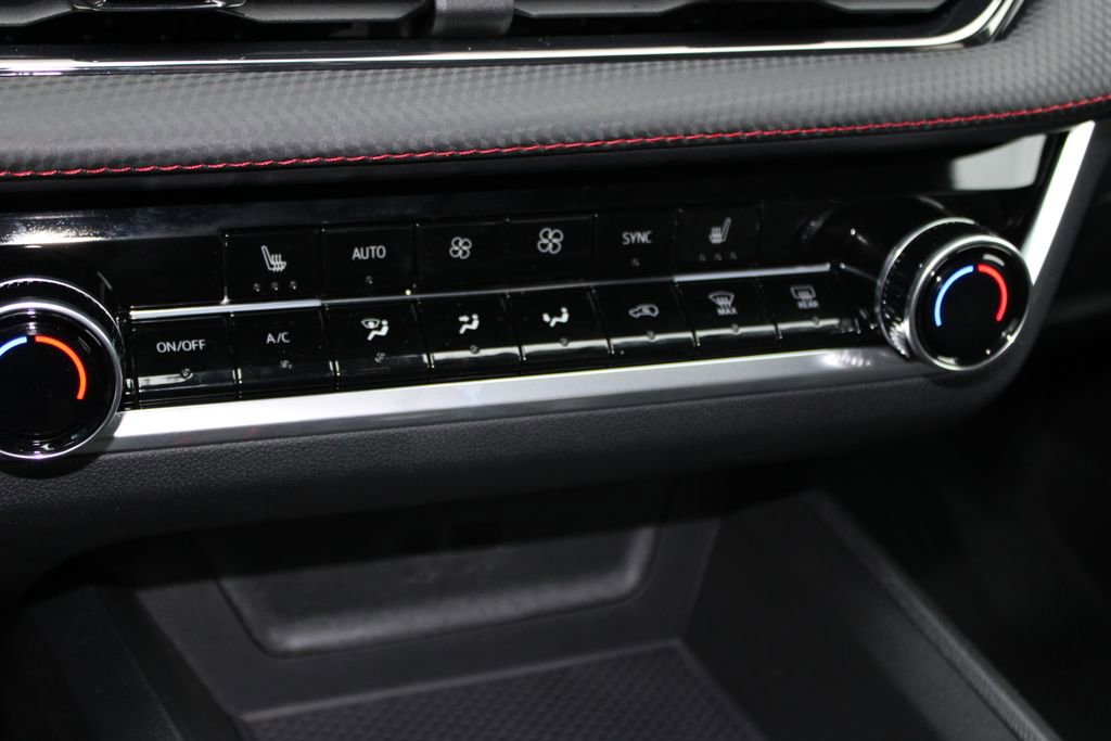 New 2026 Chevrolet Equinox RS w/ LPO, Floor Liner Package image 39