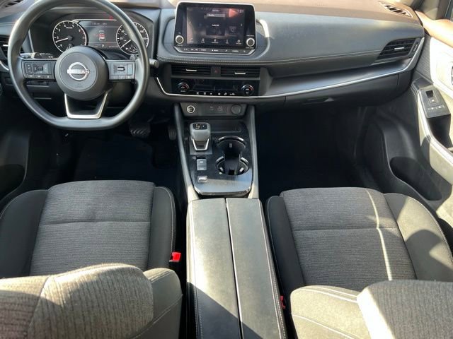 Used 2023 Nissan Rogue SV image 15