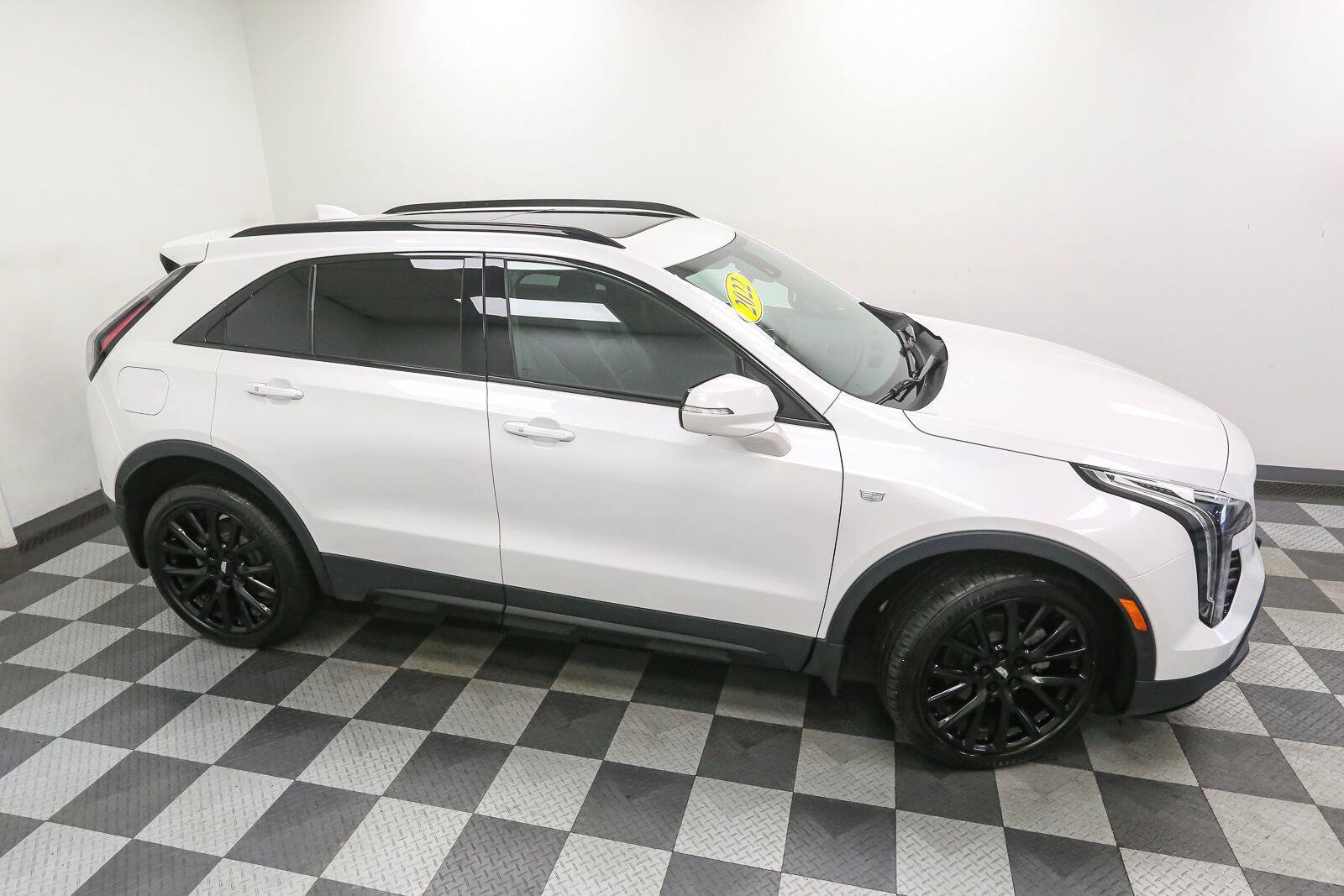 Used 2022 Cadillac XT4 Sport w/ Sun And Sound Package AWD/4WD image 5