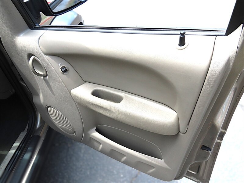 Used 2006 Jeep Liberty Sport AWD/4WD image 34