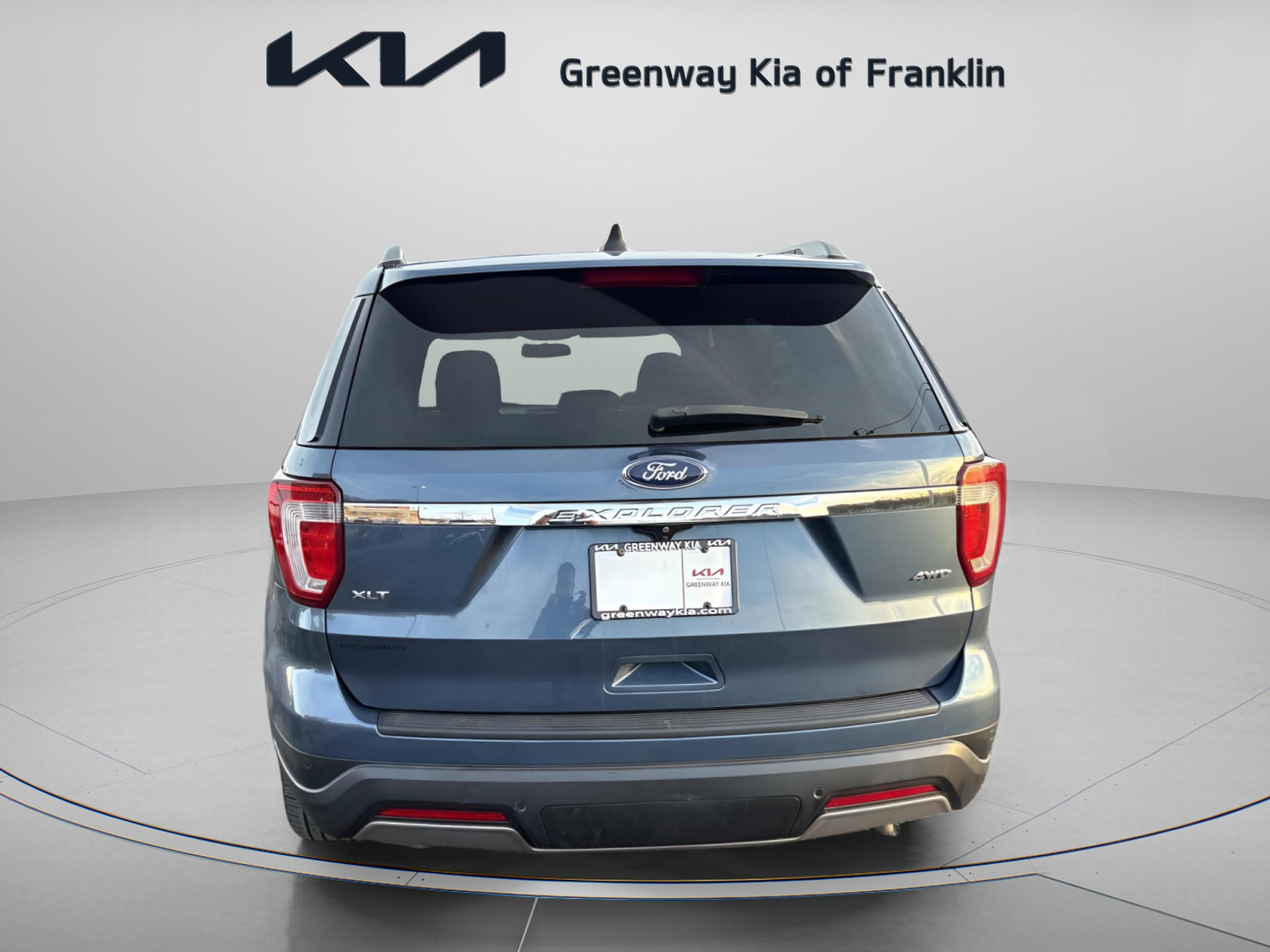 Used 2019 Ford Explorer XLT w/ Class III Trailer Tow Package image 6