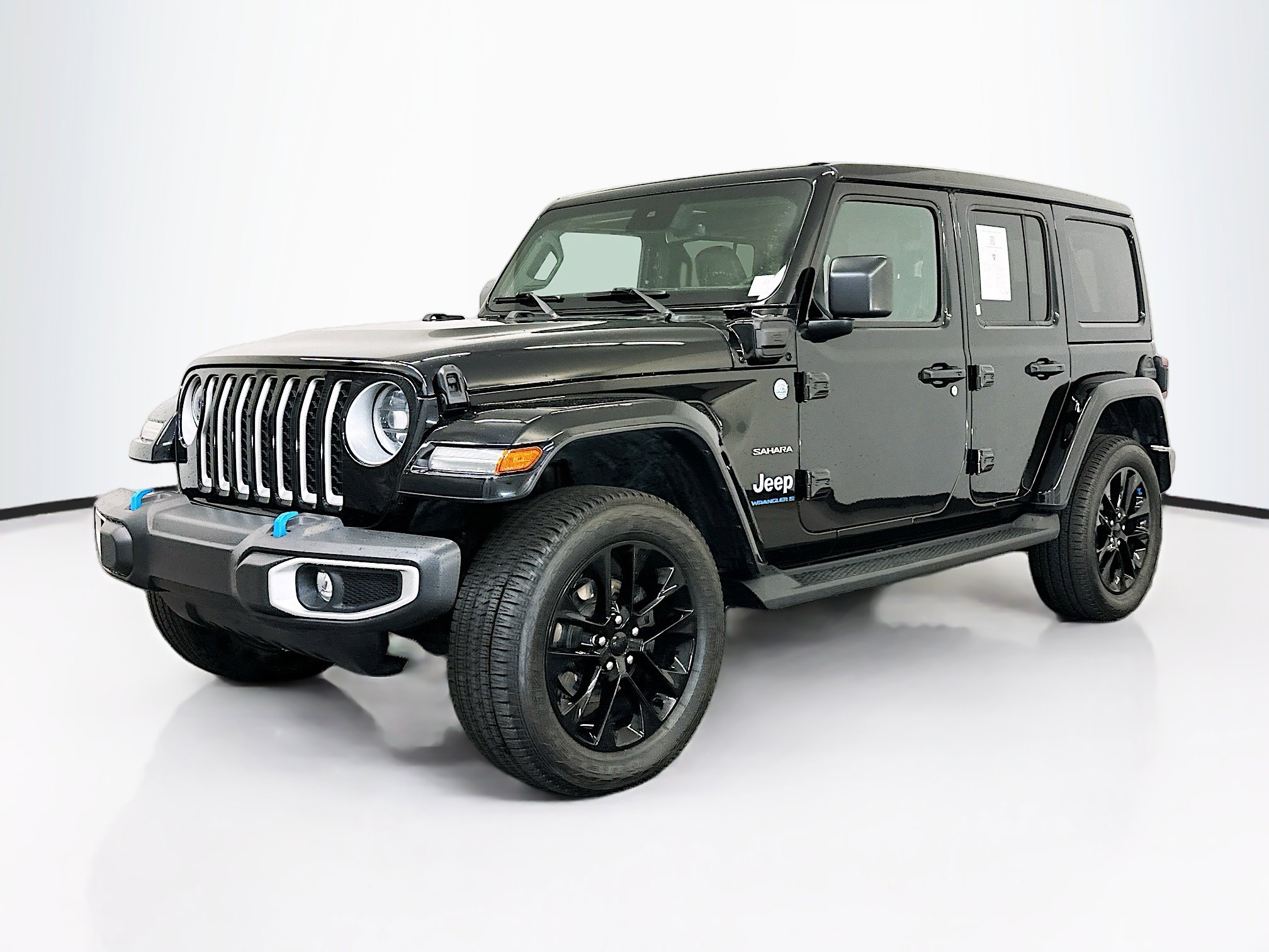 Used 2023 Jeep Wrangler Sahara w/ Safety Group AWD/4WD image 3