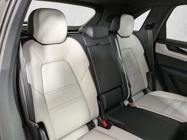 New 2026 Porsche Cayenne image 23